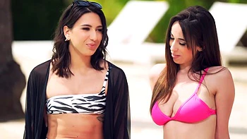 Orgies in Ibiza: overheated orgy by the pool! - Jacquie et Michel TV