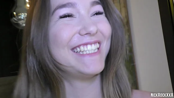 My neighbor Mia Piper aka Hazel Grace came to fuck