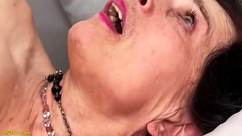 Large Breast 73 Years Old Aged Likes Coarse Butt Banging