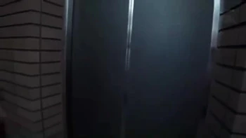 06205,A woman who screams in agony