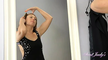 Marta Upskirt High Heels Masturbation