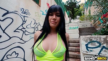 Yenifer Loves Public Anal