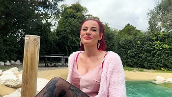 Cassy, Petula and Snow become one with nature - Jacquie et Michel TV