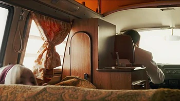 Sexy Love is also comfortable with women! - Jacquie et Michel TV