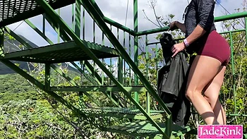 Amateur kinky MILF fucking live on webcam