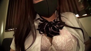 軽い地雷系の美脚美女が仕方なしで手コキやフェラのハメ撮りエッチ