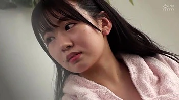 巨乳美人妻が艶めくローションヌード撮影後に口説かれ欲情負けで寝取られエッチ