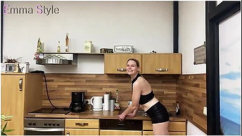 Emma Style - Spontaneous Kitchen Fuck