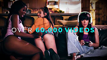 GIRLSWAY - Chanel Camryn Has Romantic Sex With Scarlett Alexis On Piano - SPANISH SUBTITLES