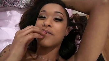 Skin Diamond Masturbates Live: Babe, Big Ass  Brunette Porn