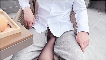 骚货房客客房服务诱惑酒店服务员爆操嫩穴无套内射完整版请关注我的fansly或推特进电报群哦