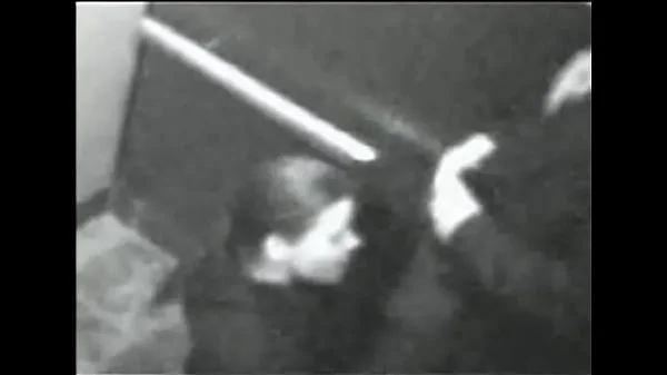 Quarentona portuguesa Susana faz broche ao patrï¿½o no elevador