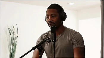 Tall Beauty Annie King Air Rides Isiah Maxwells Nice & Hard Cock