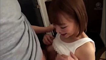 00500,A woman in serious agony