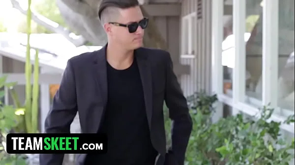 Exxxtra Small - Sleazy harlot teen Sammie Daniels riding her teachers cock