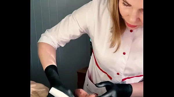 The client couldn't take it anymore and CUM vigorously during the procedure. With English subtitles