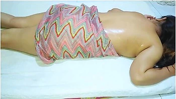 Dukun Kampung Pasang Susuk Pasien Malah Di Entot Ke Enakan