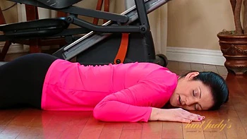 Alicia Silver works out her body AND pussy