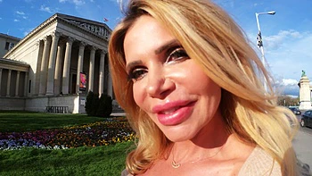 Matt Bird fucked long-haired blonde milf Victoria Zdork