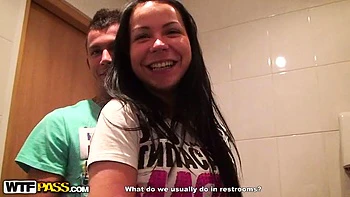 Threesome at the amateur sex party scene1