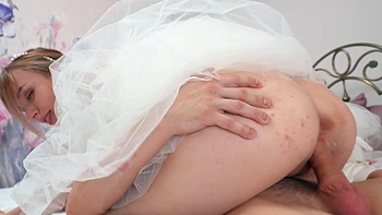 Hot bride Polly Yangs fucked in anal by two guys on the bed