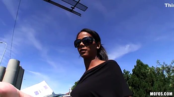 Isa Bella - The Pretty For A Photo Casting