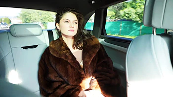 Francesca, 30 years old, translator speaking four languages! - Jacquie et Michel TV