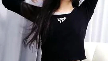 Jiao Didi is the ultimate beauty! Good looks and very sexy! Twisting her waist and swaying her hips in her denim shorts, taking off her panties and rubbing her pussy, a close-up of her hairy pussy, moaning and gasping live: Big Tits, Amateur  Xhamster Porn