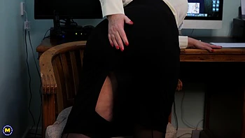 Huge Breasted Secretary Carol Brown Is Horny At Work