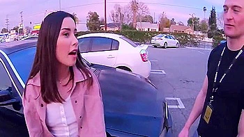 Cute Amateur Girl Shows Off In Public