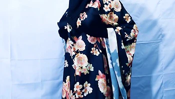 Muslim Hijabi Beautiful Housewife Fucking With Neighbor - With Clear Hindi Audio