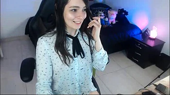 Young Colombian girl gets off: Amateur, Brunette  Chaturbate Porn