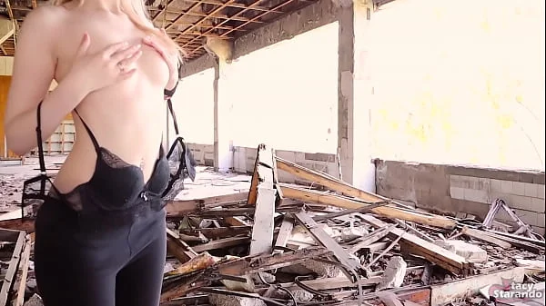 Beautiful Sex With a Student Girl In An Abandoned Building.