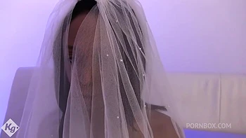 Ebony Babe Hooks Up With Her Indian FWB Before Her Wedding