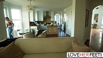 Feet Goddess Gigi Dior Banged Outdoors After Feet Worshipping