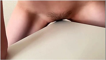 [thin Mosaic] If You Masturbate At The Corner Of The Desk, Heat Up And Squirt [japanese]