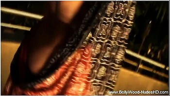 Exotic Woman Is A Sensual Mystery