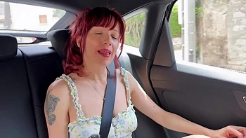 Emma Rubis, 40 years old, in a hellish trio! - Jacquie et Michel TV