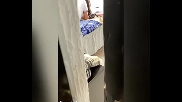 Cómo COGERTE a tu Media HERMANA Colegiala y a su AMIGA de la Escuela! Espiando a Dos Lesbianas Haciendo Tarea en el CUARTO! Trío Amateur con mi Hermana y su Amiga de la Escuela! Lesbianas Mexicanas #1