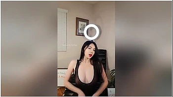 Sexy Asian Girl Dancing Tease