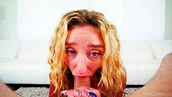 Tattooed girl Susie Stellar gets her face covered with cum