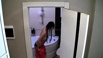 Showering amateur teen slut