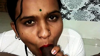 Horny Amateur Desi Indian Couple Having a Good Fuck