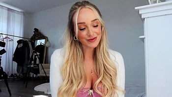 Sensational white Gwengwiz o n l y f a n s