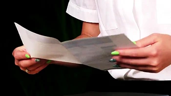 Classy CFNM babes deepthroating a guy