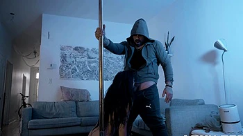 AD4X - Danseuse erotique