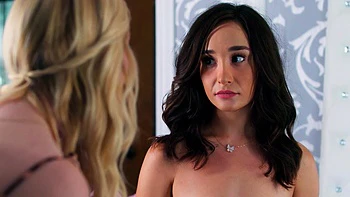 SHESEDUCEDME The Adventures Of Mindi And Mia - Airtight