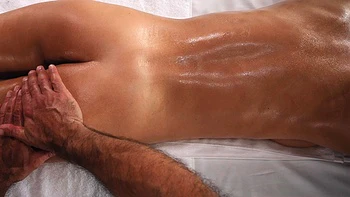 Zlata Shine Masseur in a Passionate Session