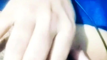 Telugu girl Sugandha Choppari showing her puku to her bf