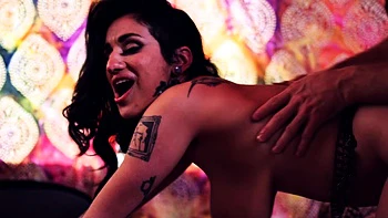 Hot blowjob and handjob from a kinky brunette